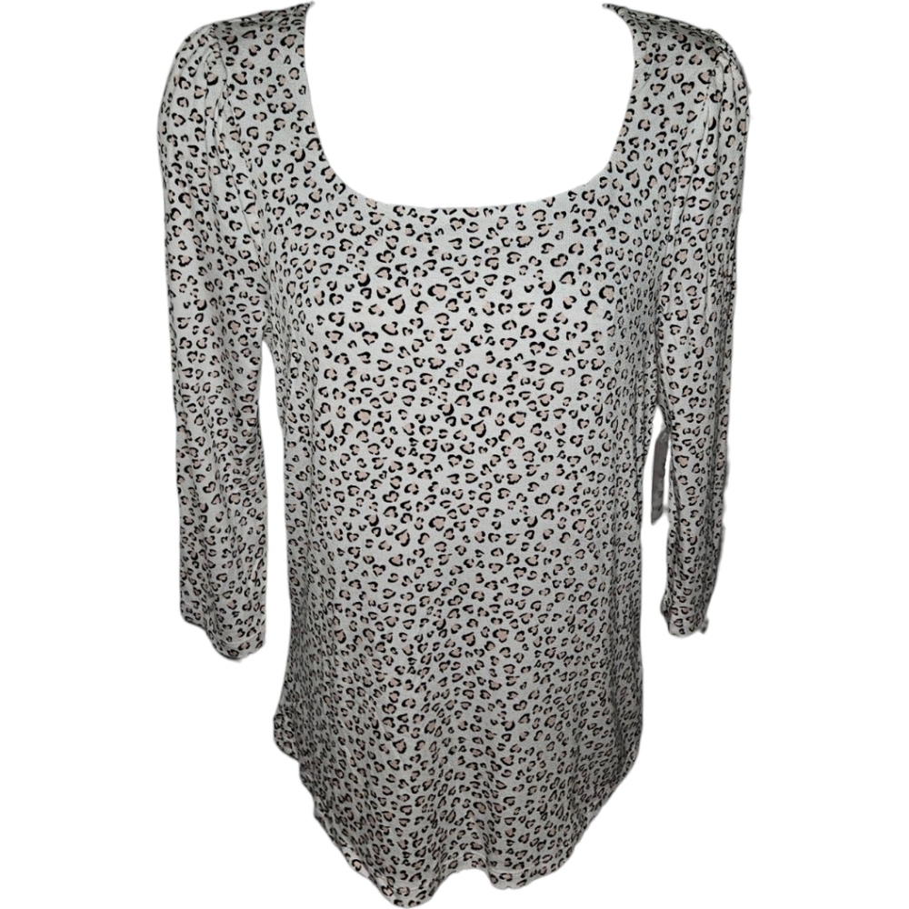 NWT Elle Leopard Printed Elbow Sleeve Top